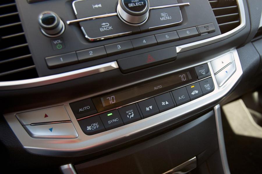  Honda Accord Sport Sedan 2013 года  (фото 12 из 147)